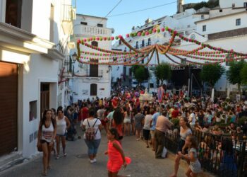 Casares recupera sus ferias presenciales en los tres núcleos del municipio