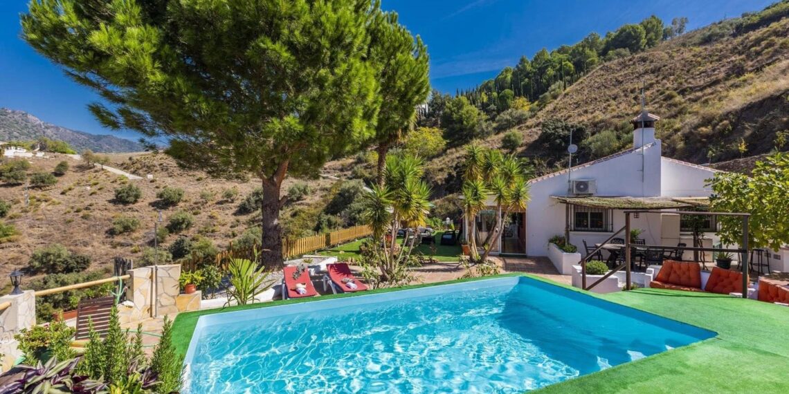 Las reservas para casas rurales en Semana Santa en Málaga se duplican respecto al año pasado