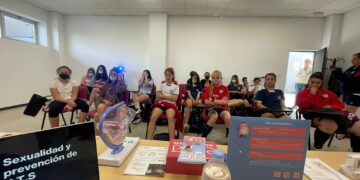 El Club CD Estepona Femenino lleva a cabo el taller “Sexualidad y Menopausia”