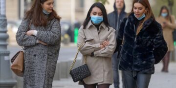 En dos días, las mascarillas dejarán de ser obligatorias en interiores