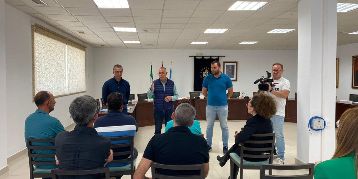 Manilva entrega las primeras subvenciones a nuevos empresarios de la localidad