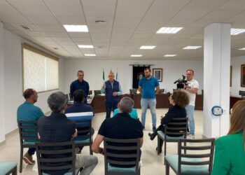 Manilva entrega las primeras subvenciones a nuevos empresarios de la localidad