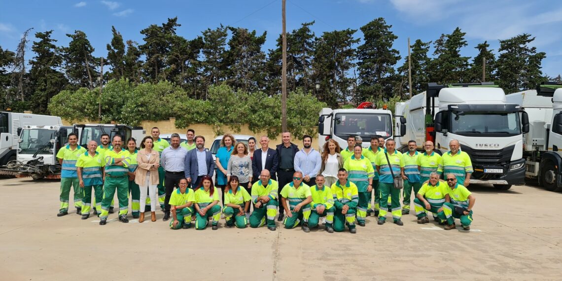 Nuevos vehículos para el servicio de limpieza de Manilva
