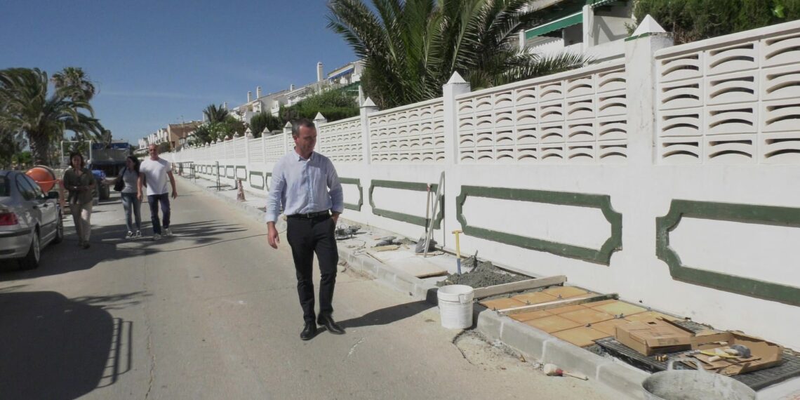 Renovación del acerado de la calle Cristóbal Morales entre Duquesa y El Castillo