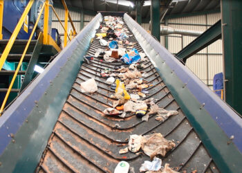 La recogida de residuos sólidos urbanos aumentó un 35% en Semana Santa respecto a 2021