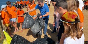 Una iniciativa de FYM-HeidelbergCement Group logra recoger 500 kilos de residuos de las playas