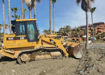 El PSOE acusa al PP de retrasar la regeneración de las playas de Estepona