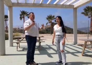 El PSOE denuncia «el abandono que sufre la creación de la zona verde de Doña Julia en Casares»