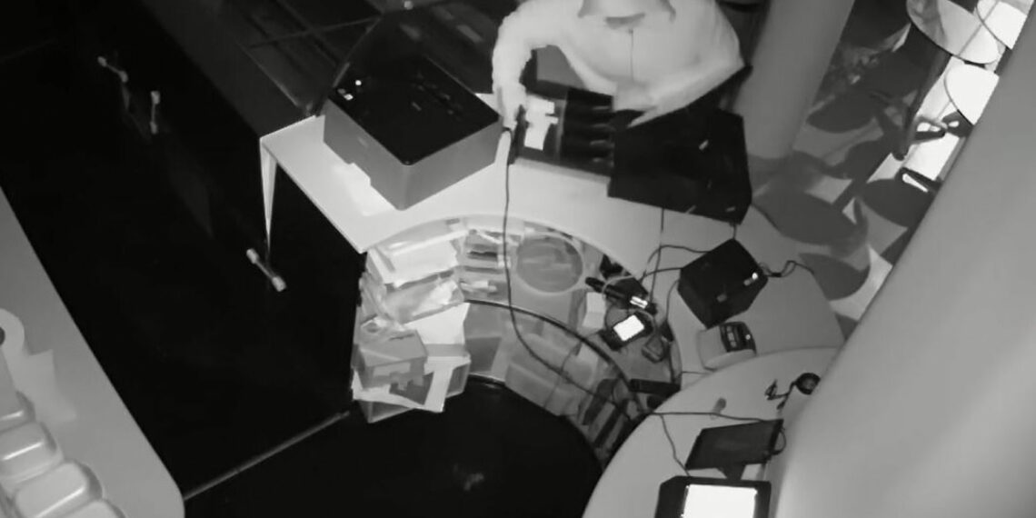 Tres detenidos por robar en ocho tiendas y bares de la capital