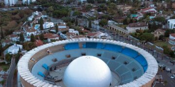 Marbella Arena comienza los trabajos de retirada del DOMO para prepararse para la temporada estival