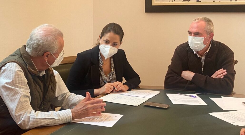 Casares renueva el convenio con la empresa Hanson que explota la Cantera de la Utrera