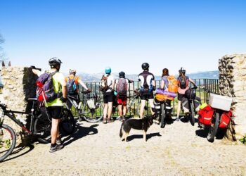 El empleo turístico en la Costa del Sol roza los niveles previos a la pandemia y crece más que en España