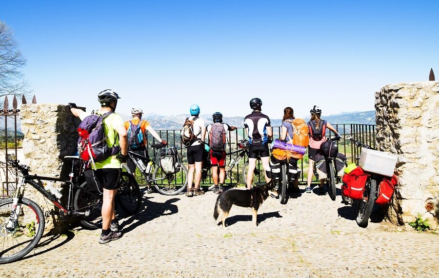 El empleo turístico en la Costa del Sol roza los niveles previos a la pandemia y crece más que en España