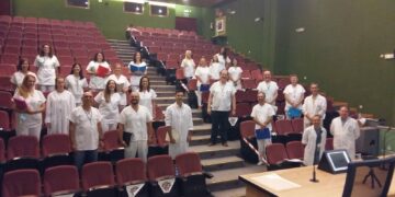 Profesionales del Hospital Costa del Sol retoman los ensayos del coro creado para homenajear a víctimas