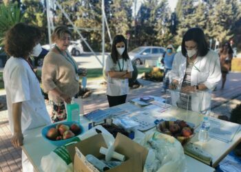 El Hospital Costa del Sol informa y conciencia a la ciudadanía de la importancia de dejar de fumar