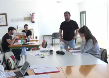 Manilva habilita un espacio para los estudiantes durante los fines de semana