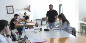 Manilva habilita un espacio para los estudiantes durante los fines de semana