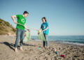 Arranca en Manilva la campaña «Mares 0,0» para mantener las playas libres de basura