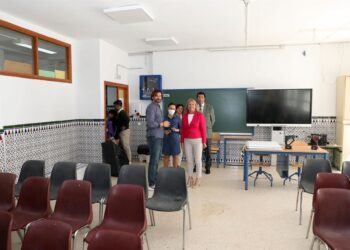 El Ayuntamiento de Marbella acondiciona una sala de usos múltiples en el colegio Platero