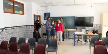 El Ayuntamiento de Marbella acondiciona una sala de usos múltiples en el colegio Platero