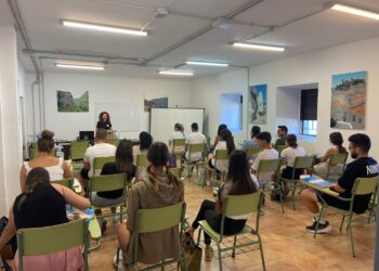 Gran acogida del curso intensivo organizado por el Ayuntamiento de Casares para obtener el B1