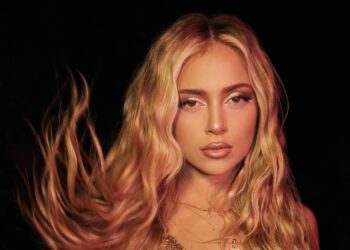 Ana Mena revoluciona las redes con el videoclip de su último hit, Mezzanotte