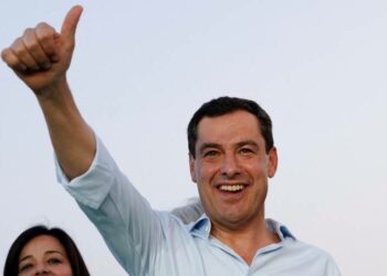 Juanma Moreno logra una histórica mayoría absoluta para el PP en Andalucía