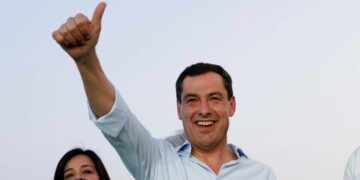 Juanma Moreno logra una histórica mayoría absoluta para el PP en Andalucía