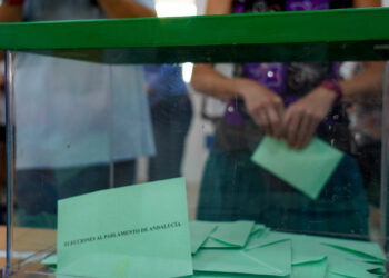 Denuncia de una votante a un vocal en Torremolinos: «de qué tribu vendrá esta»