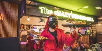 Una hamburguesería de Málaga publica en la carta el sueldo de sus trabajadores