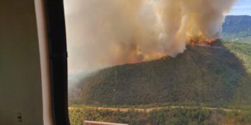 Activado el Plan 1 de Emergencias del incendio del Valle del Genal, inacesible por tierra y en una densa arboleda
