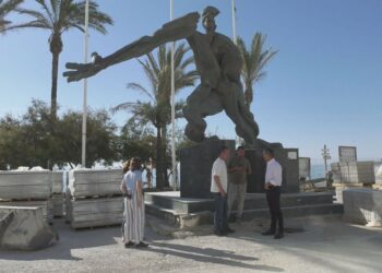 El Ayuntamiento de Manilva redobla esfuerzos en la obra del Paseo Marítimo para llegar a San Juan
