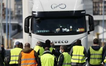 Los transportistas acuerdan no retomar la huelga tras abrirse el Gobierno a negociar