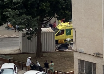 Aparece un hombre muerto en plena calle por herida de arma blanca en Marbella