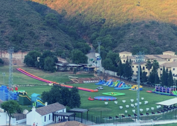 Fiesta de hinchables de agua en Benahavís