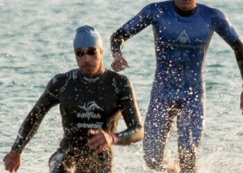Estepona acoge este domingo el XXIV Triatlón Villa de Estepona que contará con la participación de 252 atletas