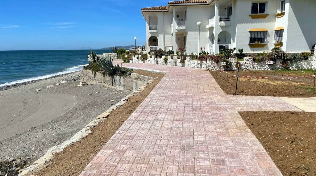 Reparado el tramo de paseo marítimo de Arena Beach que sufrió daños por los temporales