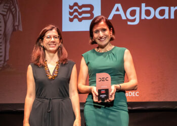 Hidralia galardonada en los Premios DEC 2022 por su programa de experiencia de cliente ‘Contigo’