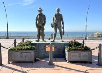 El Ayuntamiento de Estepona concluye la restauración de 12 obras incluidas en la Ruta de las Esculturas