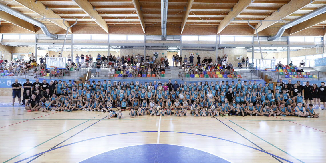 El Marbella Basket celebra el fin de temporada
