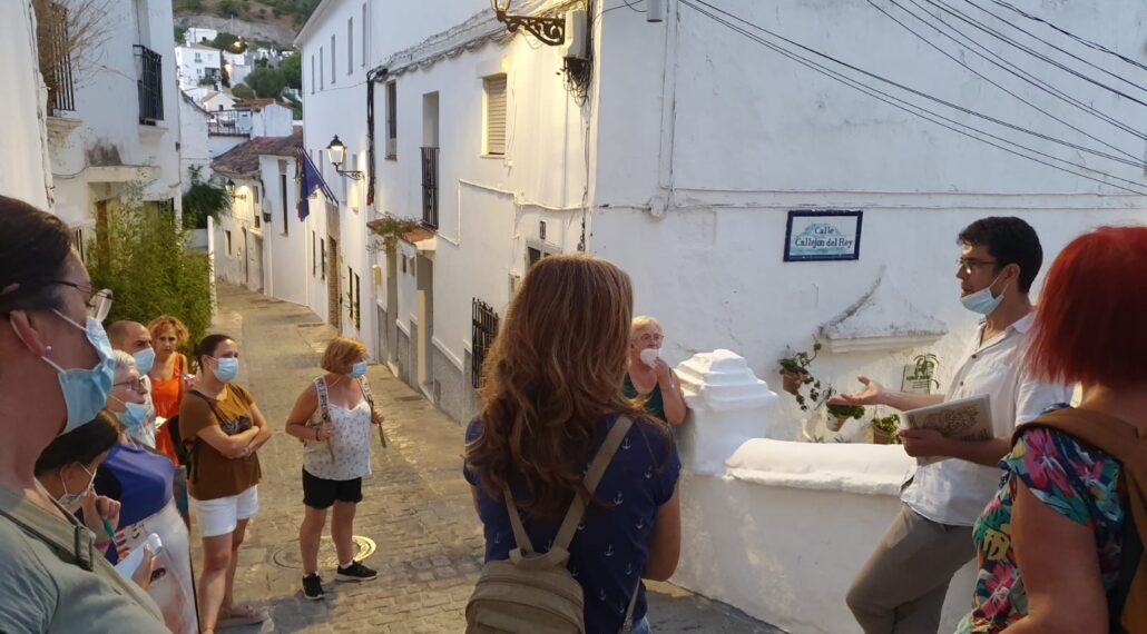 Vuelve el programa de Rutas con Historia realizadas por el casco histórico de Casares