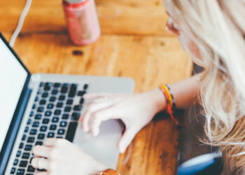 ¿Vas a alquilar por internet un alojamiento para vacaciones? ¡Cuidado!