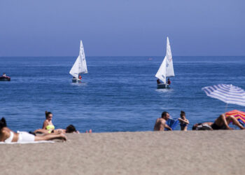 Los lectores de AZ, a favor de la tasa turística en la Costa del Sol