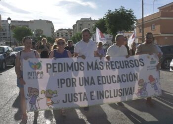 El Ayuntamiento de Manilva apoya las reivindicaciones de AMPA El Oleaje de Sabinillas