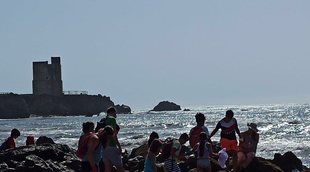 Escolares de las Escuelas de Verano de Casares y Secadero realizan talleres de educación ambiental