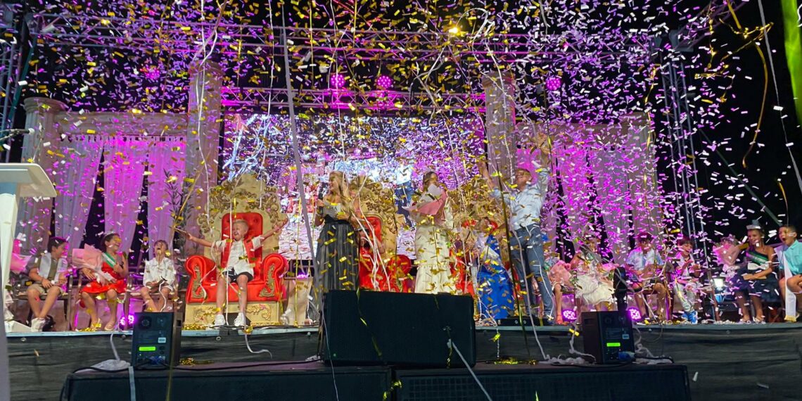 Anoche comenzó la Feria de Casares Costa