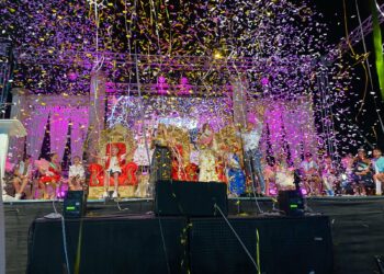 Anoche comenzó la Feria de Casares Costa