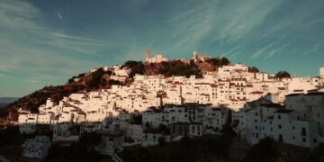 National Geographic elige a Casares como uno de los pueblos de Europa con más historia