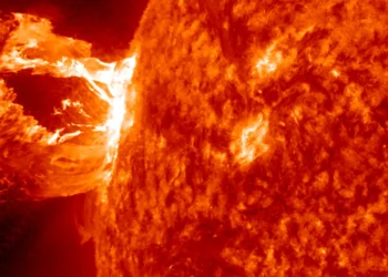 La NASA alerta de una tormenta solar que golpeará a la Tierra hoy martes: Estos son los efectos