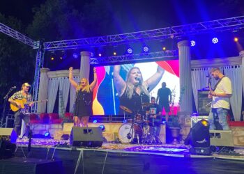 Casares Costa continúa viviendo su primera feria con intensidad